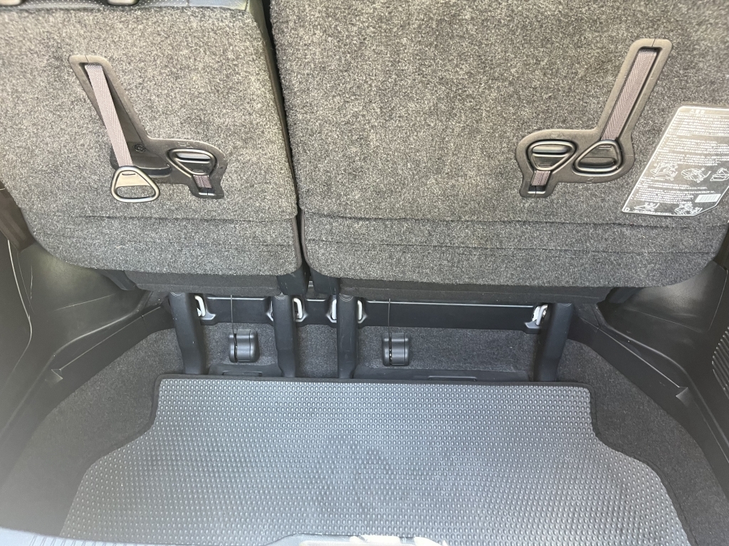 Toyota Estima #26