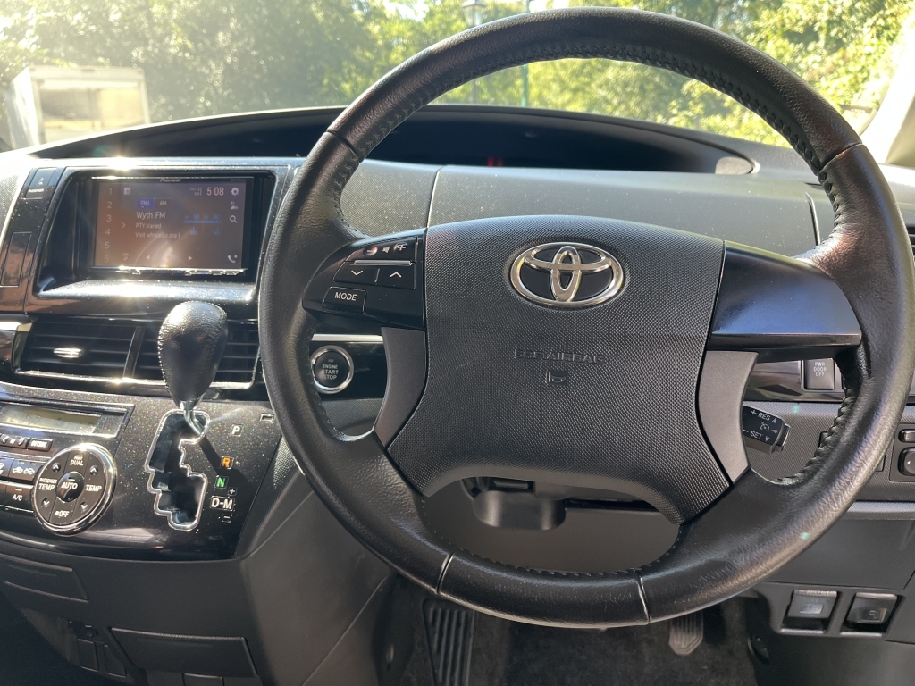 Toyota Estima #34