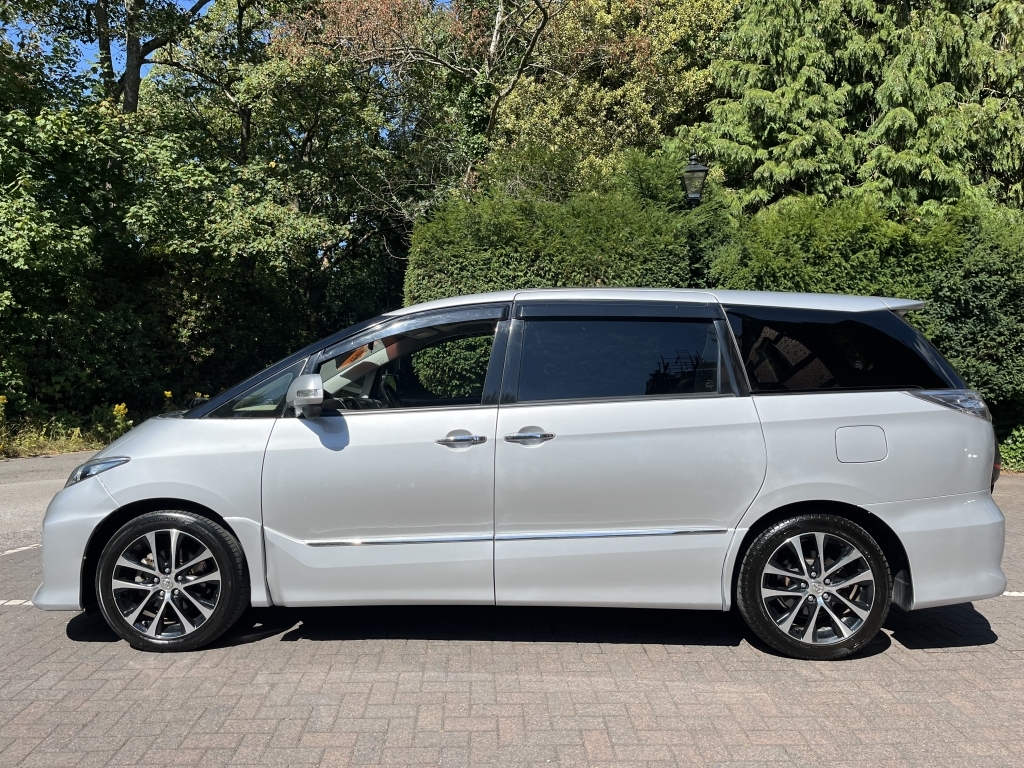 Toyota Estima Mpv Silver #3