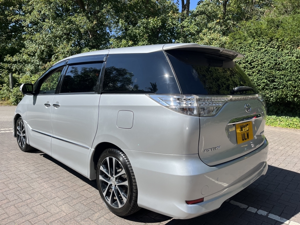 Toyota Estima Mpv Silver #5