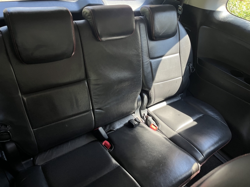Toyota Estima #13