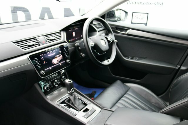 Skoda Superb Estate Black #2