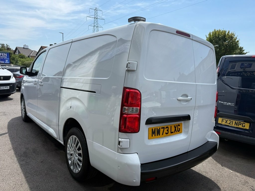 Peugeot Expert 2L Asphalt Premium 6Dr White #6