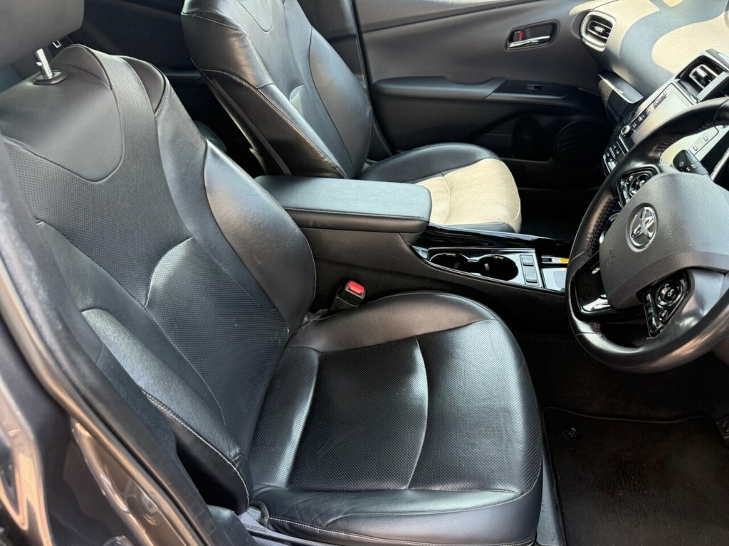 Toyota Prius 1.8 Hybrid 202020 5 Seats 2 Keys Fresh Impo Silver #8