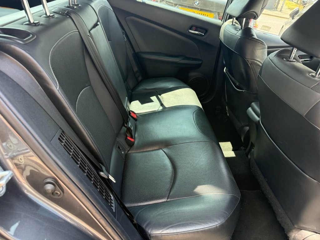 Toyota Prius 1.8 Hybrid 202020 5 Seats 2 Keys Fresh Impo Silver #9
