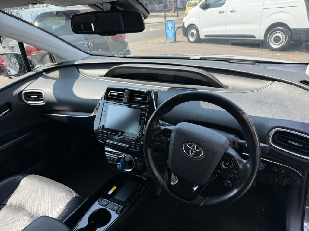 Toyota Prius 1.8 Hybrid 202020 5 Seats 2 Keys Fresh Impo Silver #7
