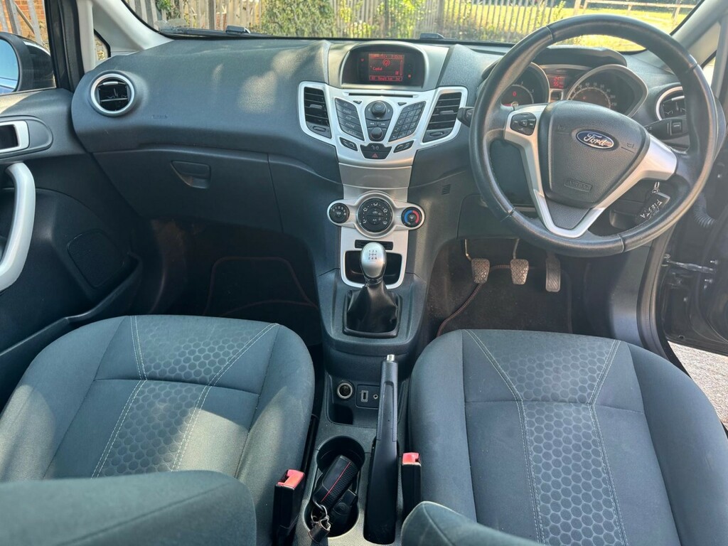 Ford Fiesta Hatchback 1.4 Zetec 201212 Black #2