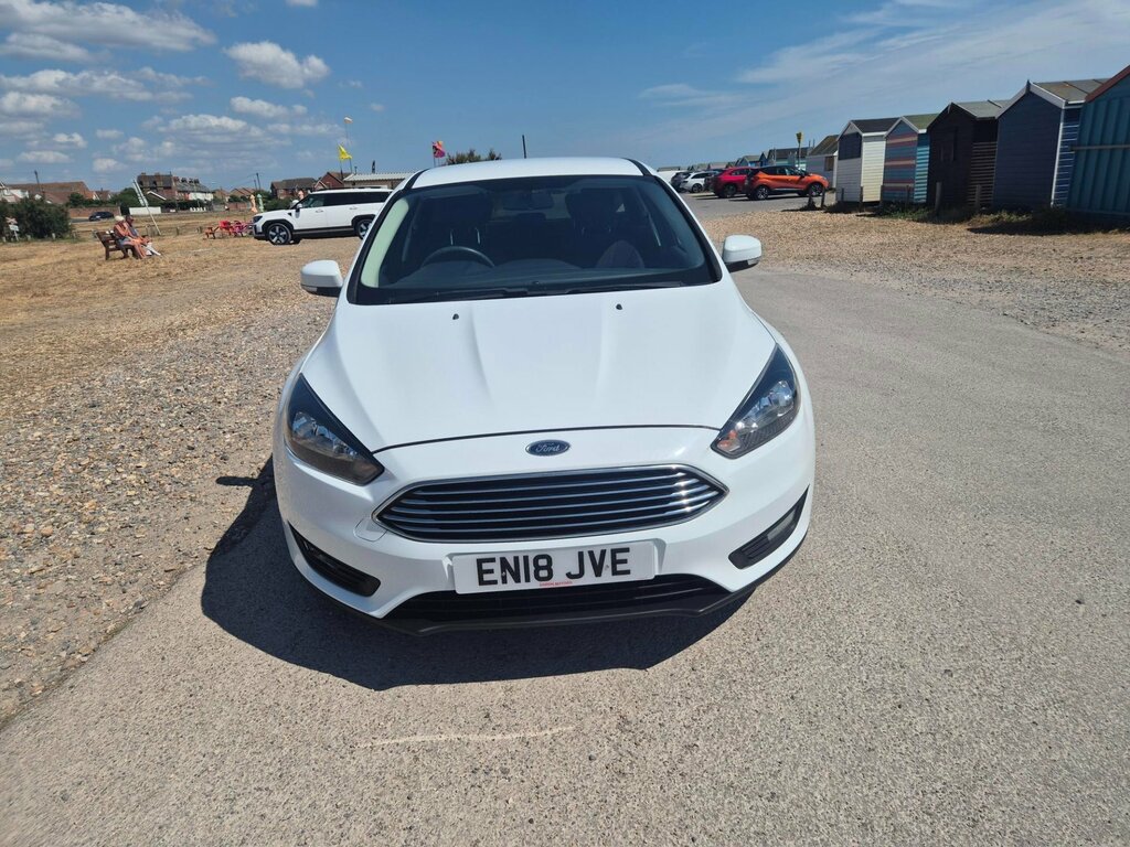 Ford Focus Zetec Edition Hatchback EN18JVE White #4
