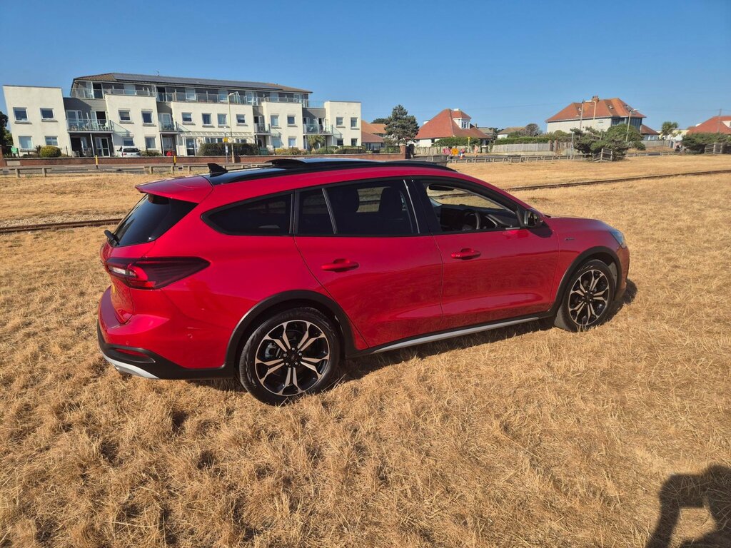 Ford Focus Active X . . Estate . Mhev Mild Hybrid EN25SXT Red #4