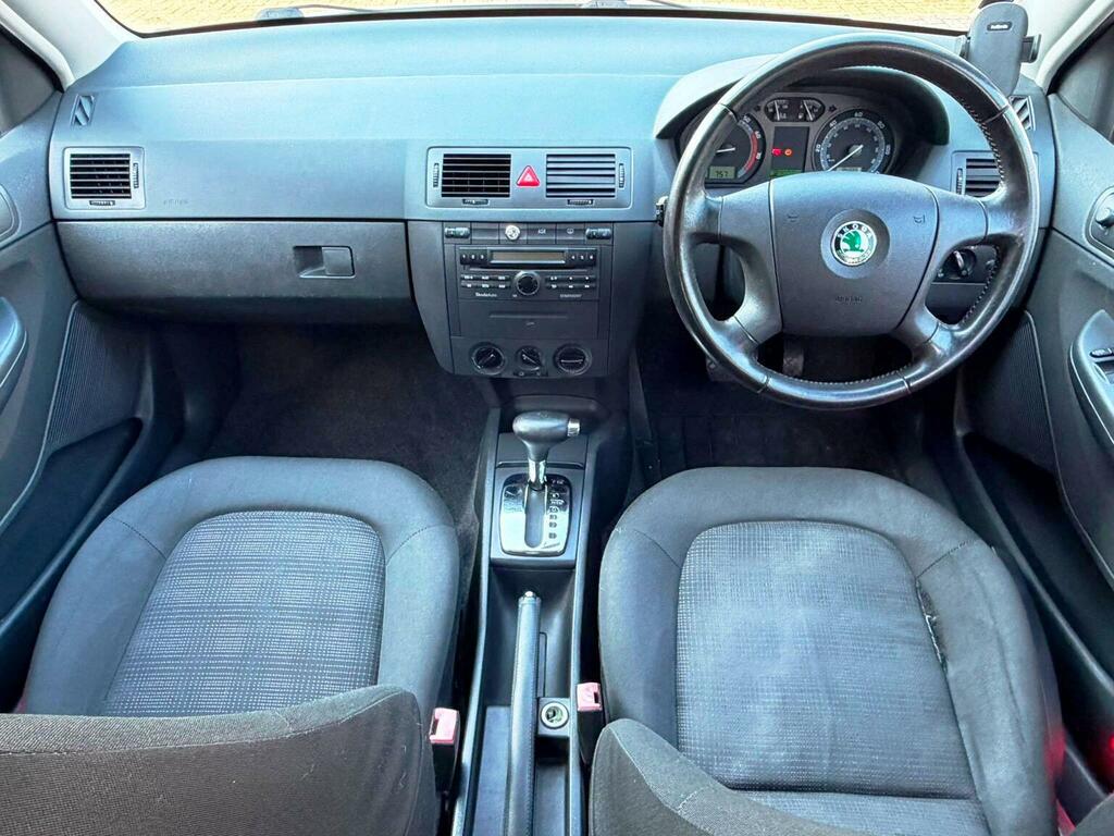 Skoda Fabia 1.4 16V Elegance Silver #3