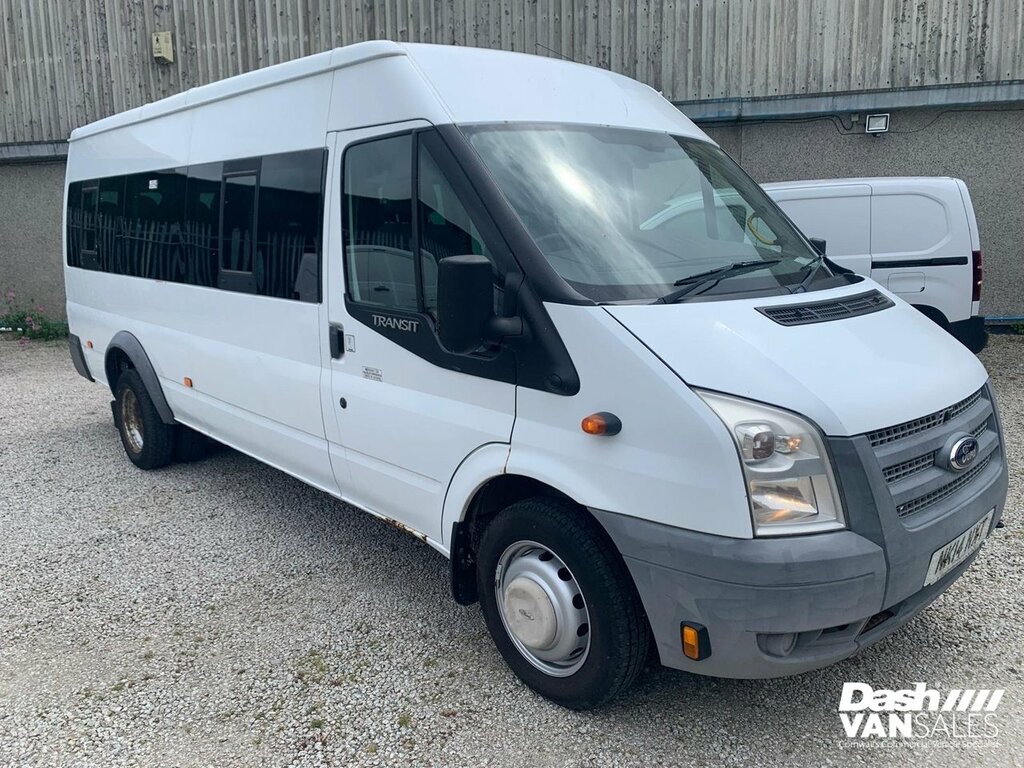 Ford Transit Custom Custom 2.2 Tdci 125Ps Low Roof Trend Van Silver #1