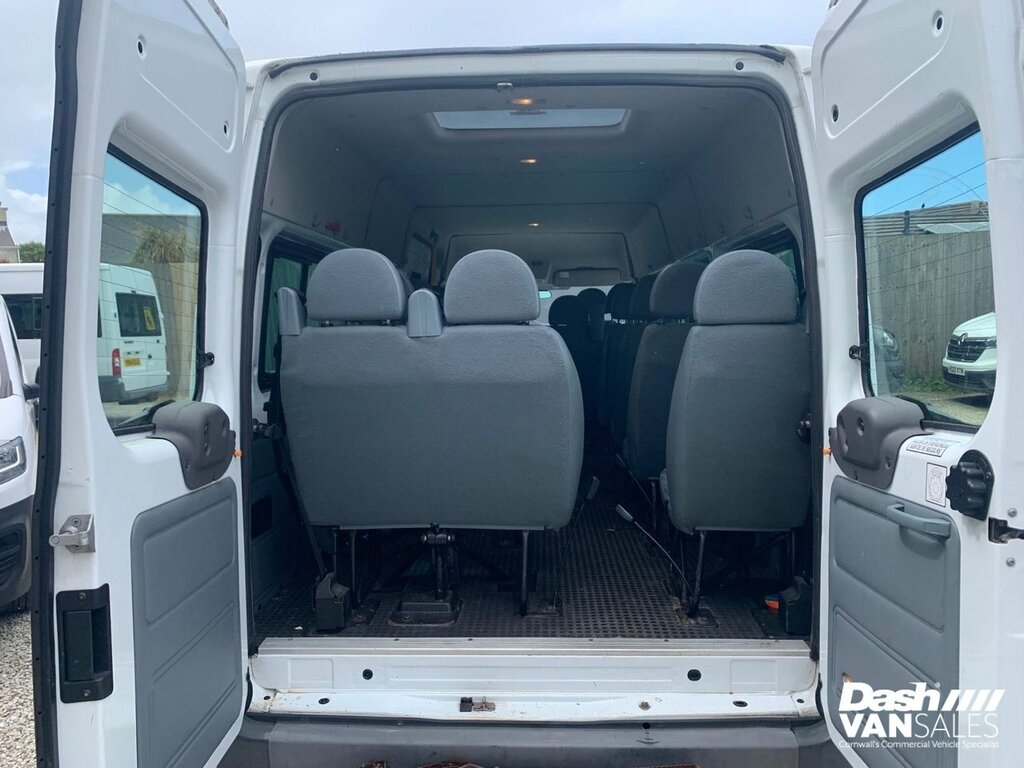 Ford Transit Custom Custom 2.2 Tdci 125Ps Low Roof Trend Van Silver #25
