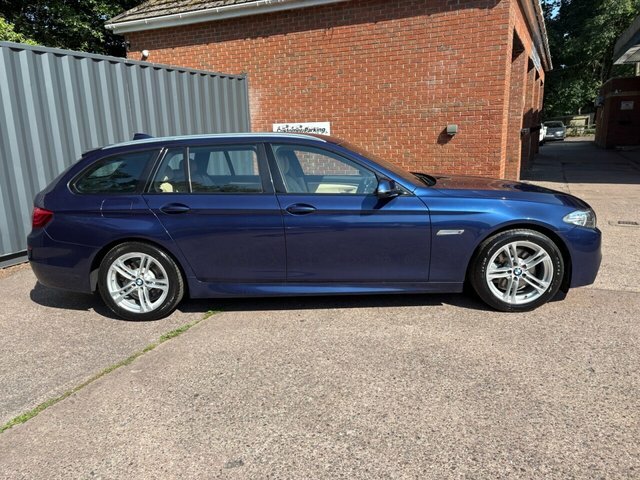 BMW 5 Series 2017 2.0 520D M Sport Touring Euro Blue #3