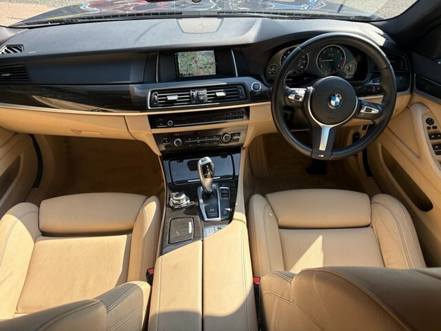 BMW 5 Series 2017 2.0 520D M Sport Touring Euro Blue #4