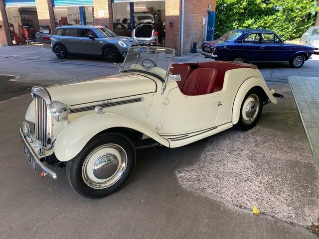 Singer All Models 1989 406D RGO108 White #3