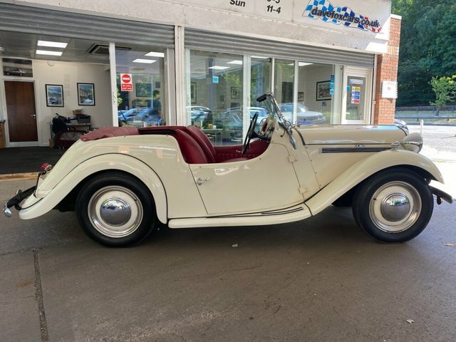 Singer All Models 1989 406D RGO108 White