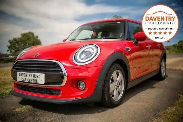 Mini Hatch 2019 1.5 Cooper Classic Hatchback Stept Red