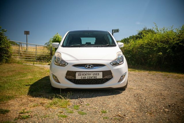 Hyundai Ix20 2011 1.4 Style Hatchback Euro 5 White #2