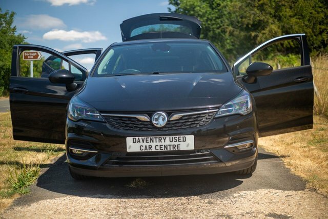 Vauxhall Astra 2021 1.5 Turbo D Griffin Edition Hatchback Die Black #2