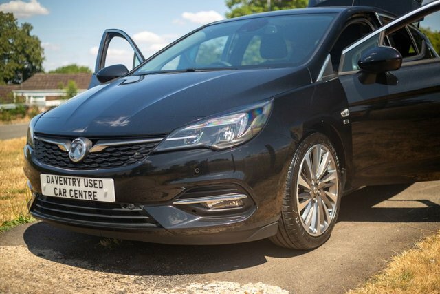 Vauxhall Astra 2021 1.5 Turbo D Griffin Edition Hatchback Die Black #3