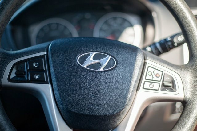 Hyundai I20 Style Black #18