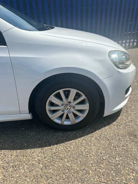 Volkswagen Golf Hatchback 1.6 Tdi Bluemotion 201212 White #4
