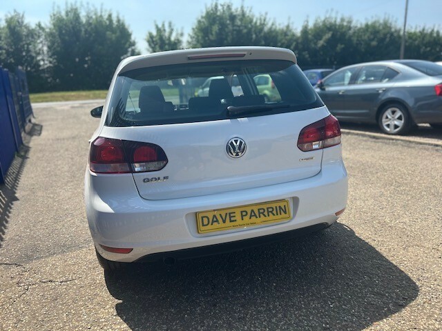 Volkswagen Golf Hatchback 1.6 Tdi Bluemotion 201212 White #5