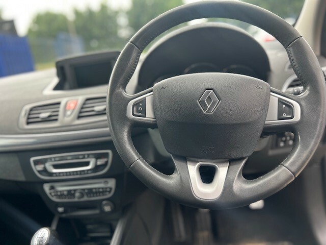 Renault Megane Estate 1.5 Dci Dynamique Tomtom Sport Tourer Euro Silver #10