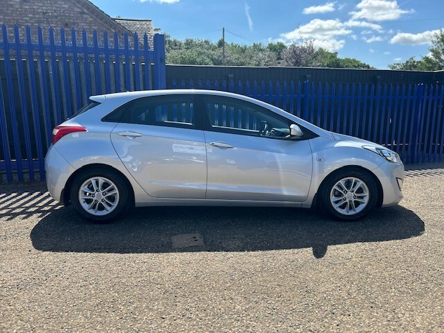 Hyundai I30 1.6 Crdi Blue Drive Active Silver #3