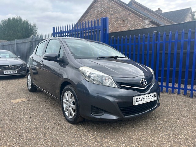 Toyota Yaris 1.3 Dual Vvt-i Tr Grey