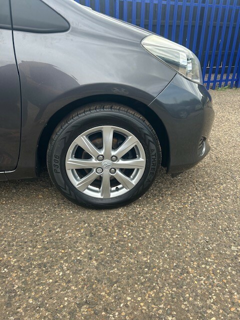 Toyota Yaris 1.3 Dual Vvt-i Tr Grey #6