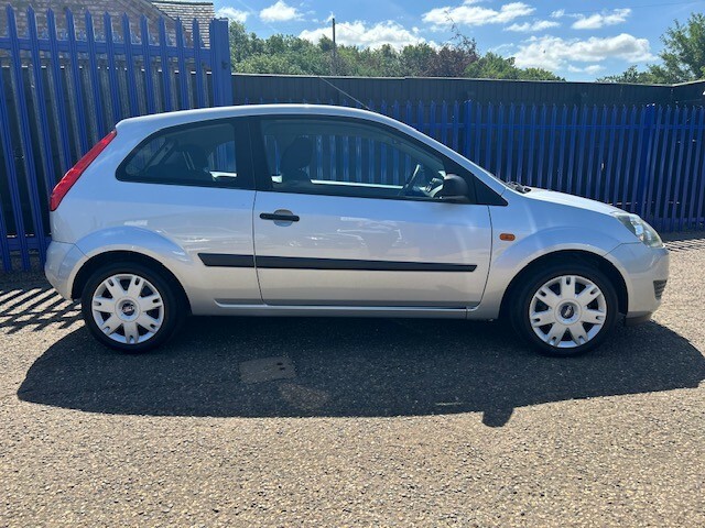 Ford Fiesta 1.3 Style Climate Silver #3