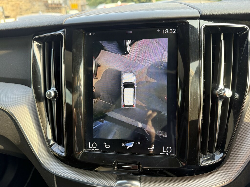 Volvo XC60 R-design Grey #11