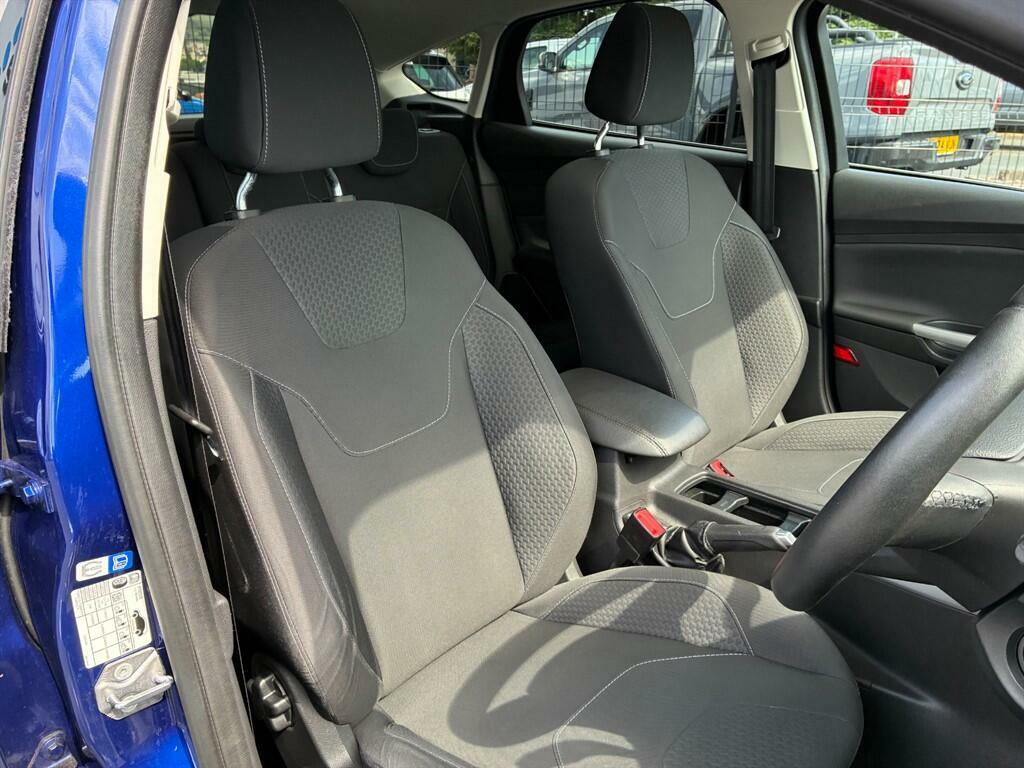 Ford Focus 1.0T Ecoboost Zetec Edition Euro 6 Ss PY18AON Blue #2