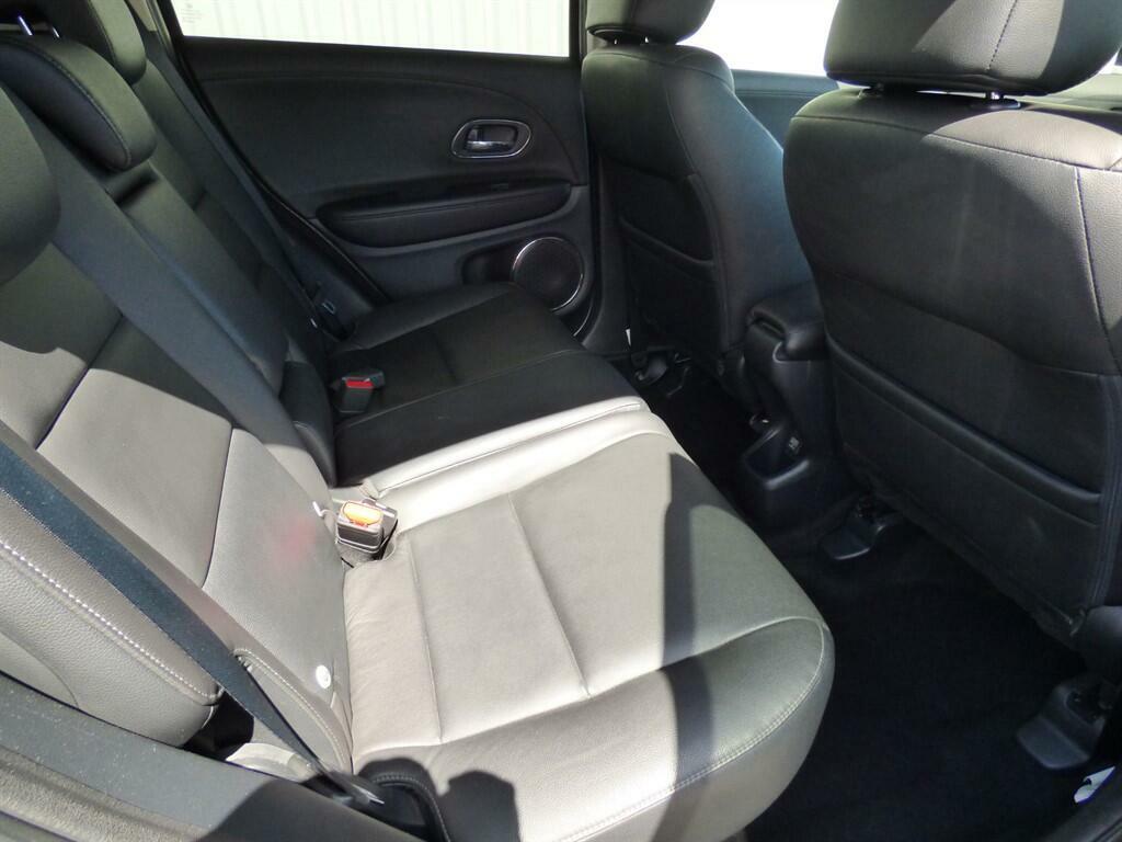 Honda Hr-V 1.5 I-vtec Ex Suv With In White With 72,378 Miles White #11