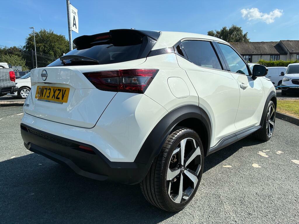 Nissan Juke Tekna White #6
