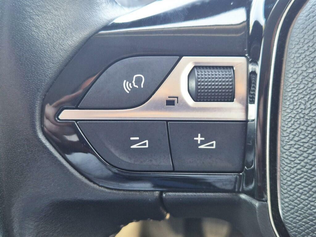 Peugeot 2008 2008 Gt Line Puretech Ss White #14