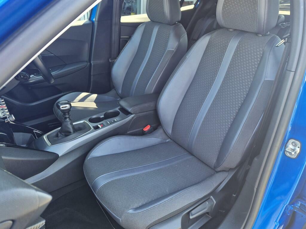 Peugeot 2008 2008 Gt Line Puretech Ss White #21