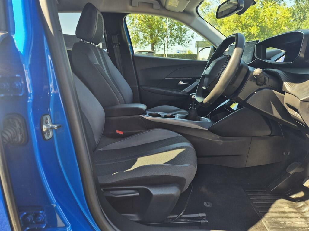 Peugeot 2008 2008 Gt Line Puretech Ss White #10