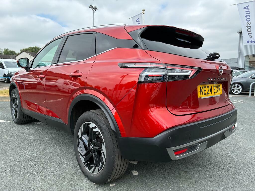Nissan Qashqai 1.3 Dig-t Mhev N-connecta Xtron Euro 6 Ss KE24EXR Red #4