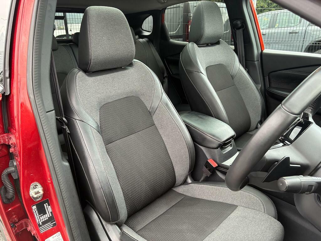 Nissan Qashqai 1.3 Dig-t Mhev N-connecta Xtron Euro 6 Ss KE24EXR Red #2