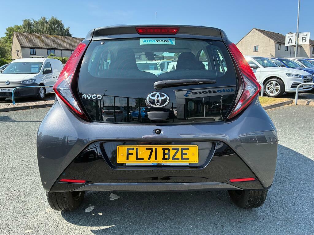 Toyota Aygo X X-play Grey #5