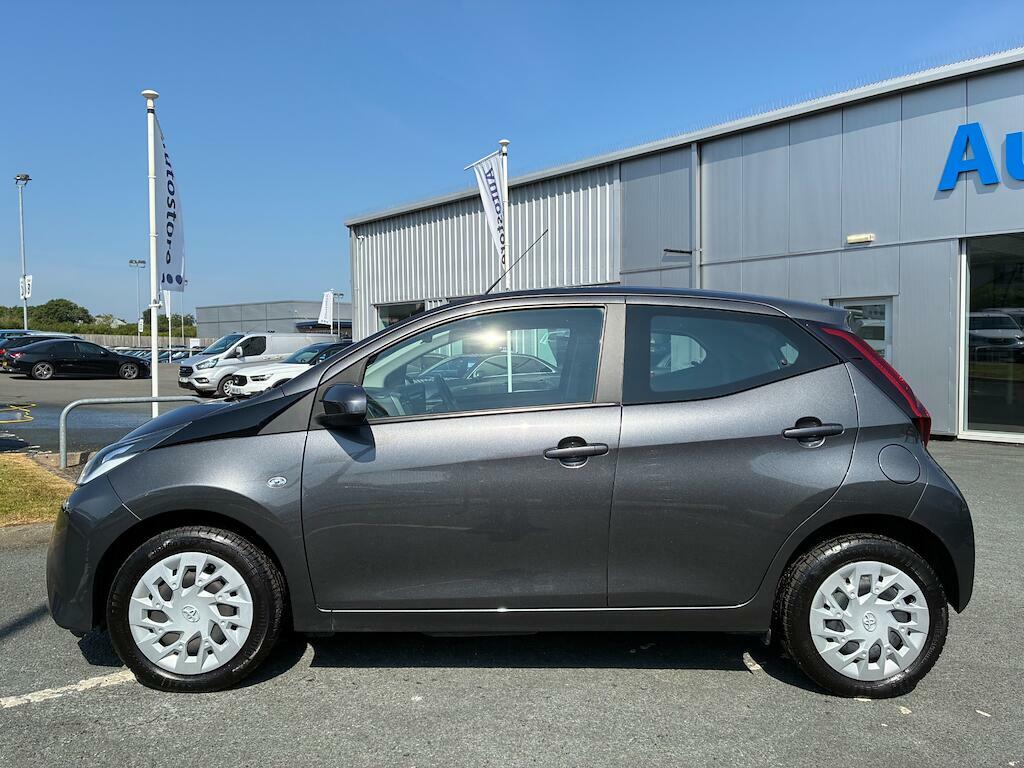 Toyota Aygo X X-play Grey #3