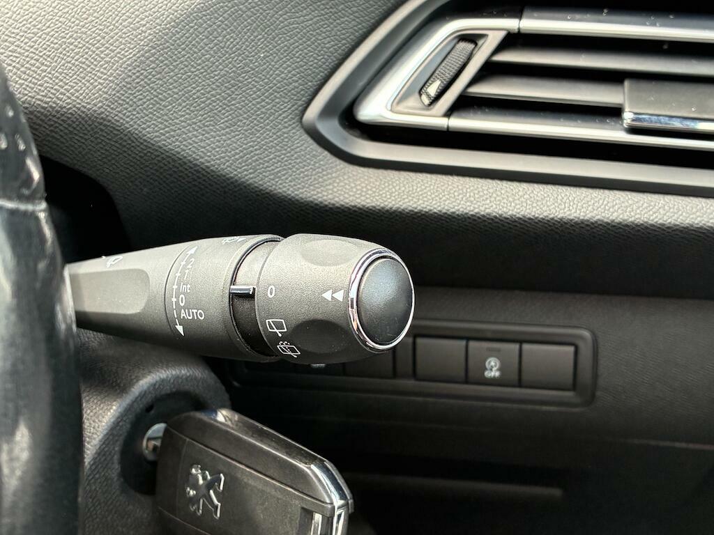 Peugeot 308 SW Tech Edition Grey #30