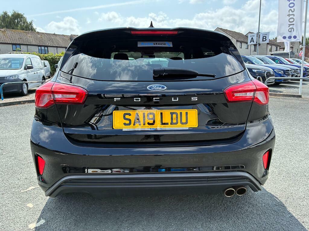 Ford Focus St-line Black #5
