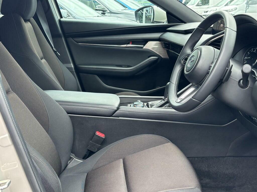 Mazda 3 2.5 E-skyactiv G Mhev 140 Homura Hatchb Grey #10