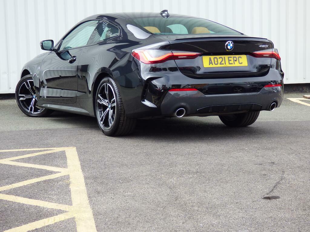 BMW 4 Series M Sport Black #3