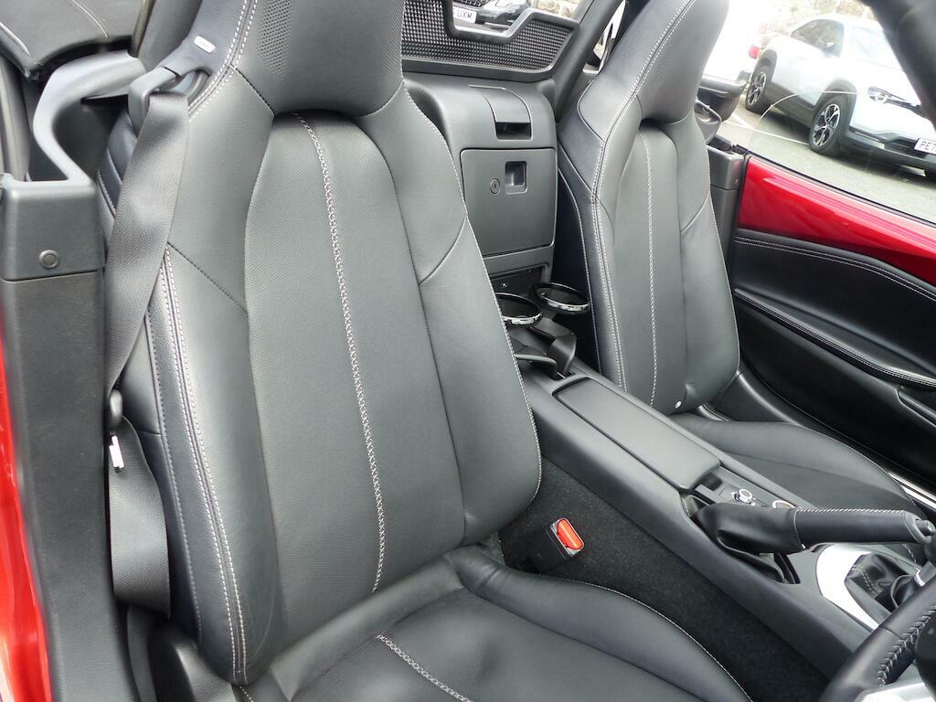Mazda MX-5 Sport Tech Red #6