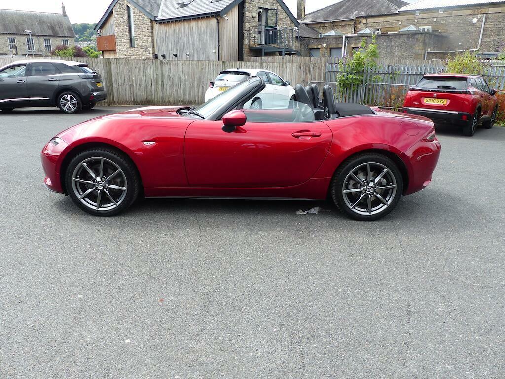 Mazda MX-5 Sport Tech Red #4