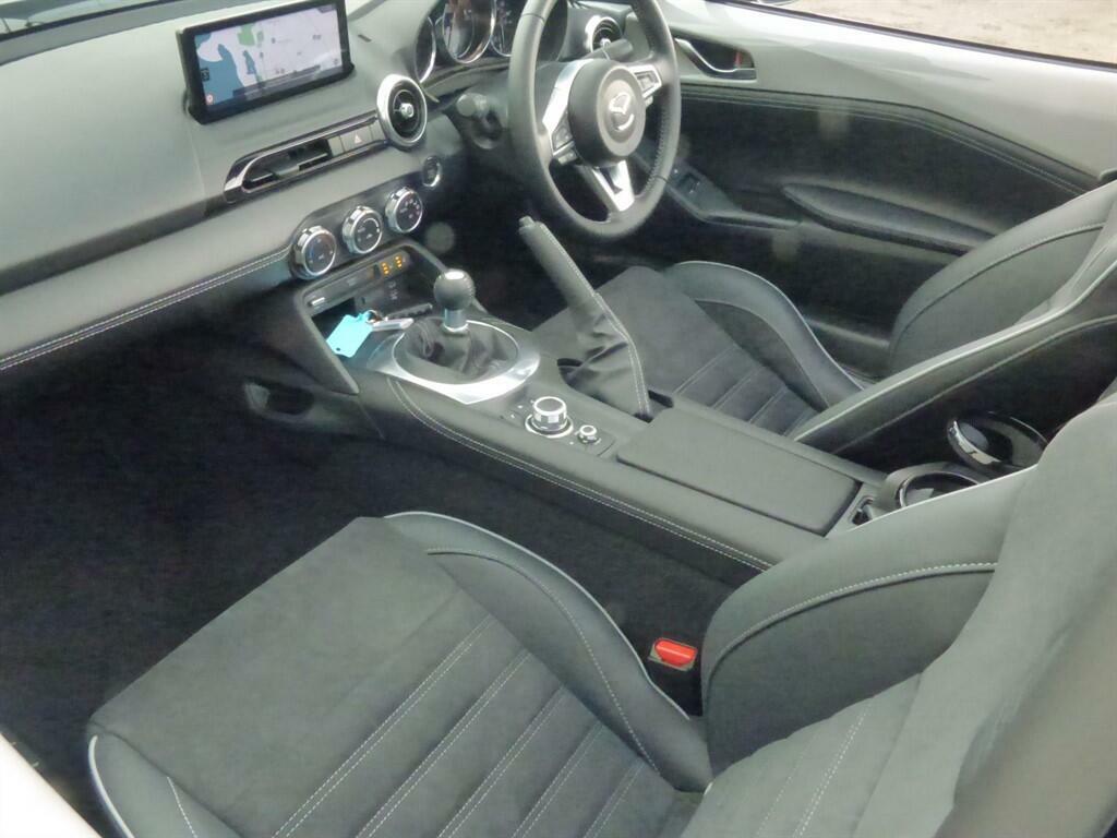 Mazda MX-5 RF 2.0 Skyactiv G Exclusive Line Convertible Petr Red #13